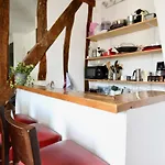 Beautiful Bright Apt In The Heart Of Paris