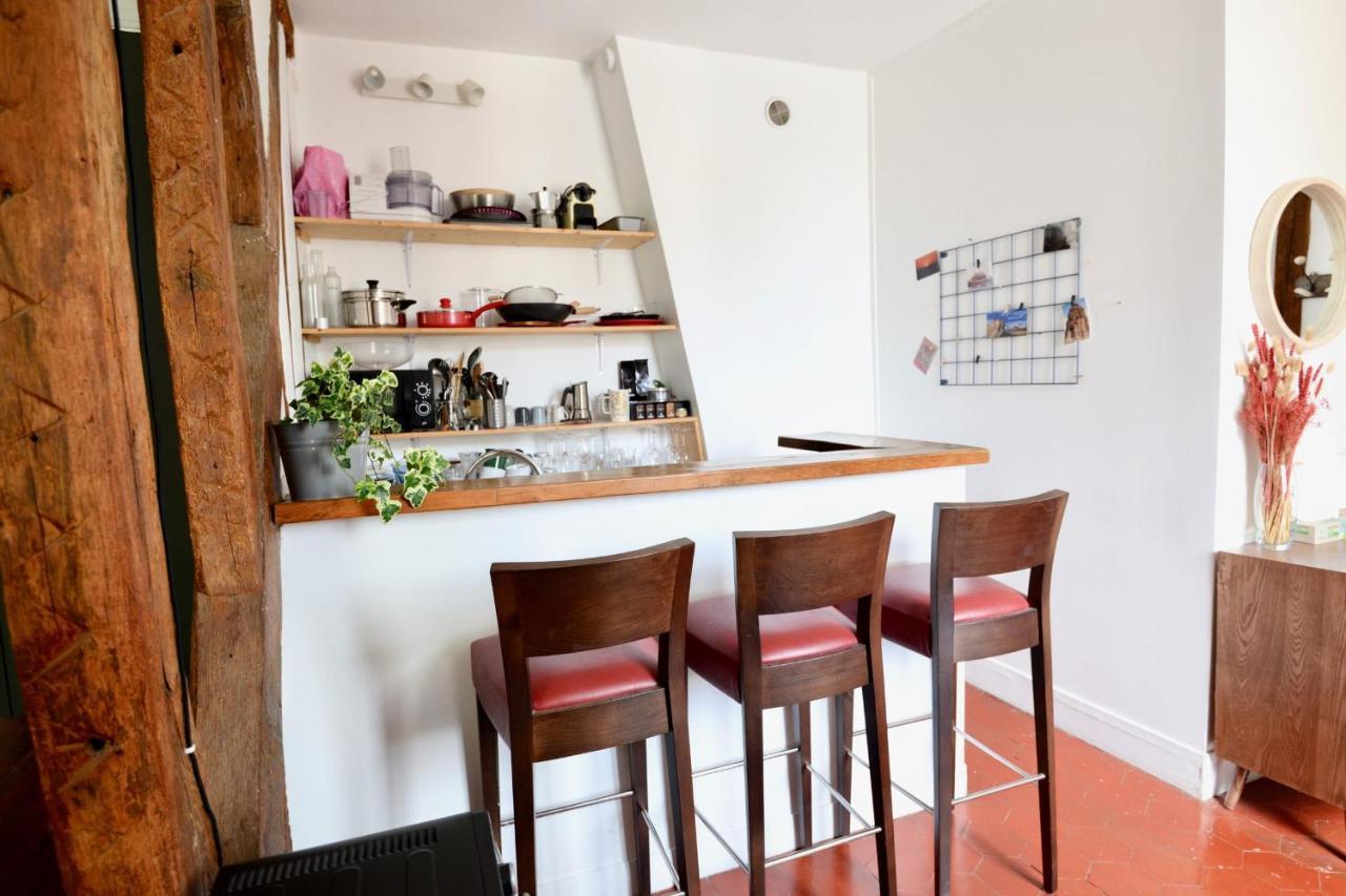 Beautiful Bright Apt In The Heart Of Paris